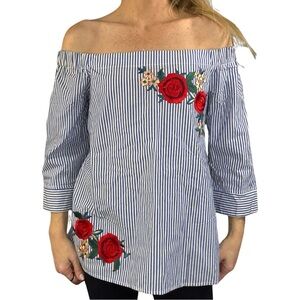 COMO‎ VINTAGE Blue and White Off-Shoulder Rose Embroidered Blouse
